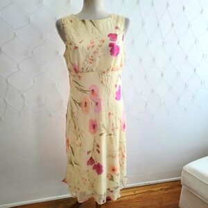 Floral Shift Dress / Ruffle Hem / Pastel Yellow / Size 11